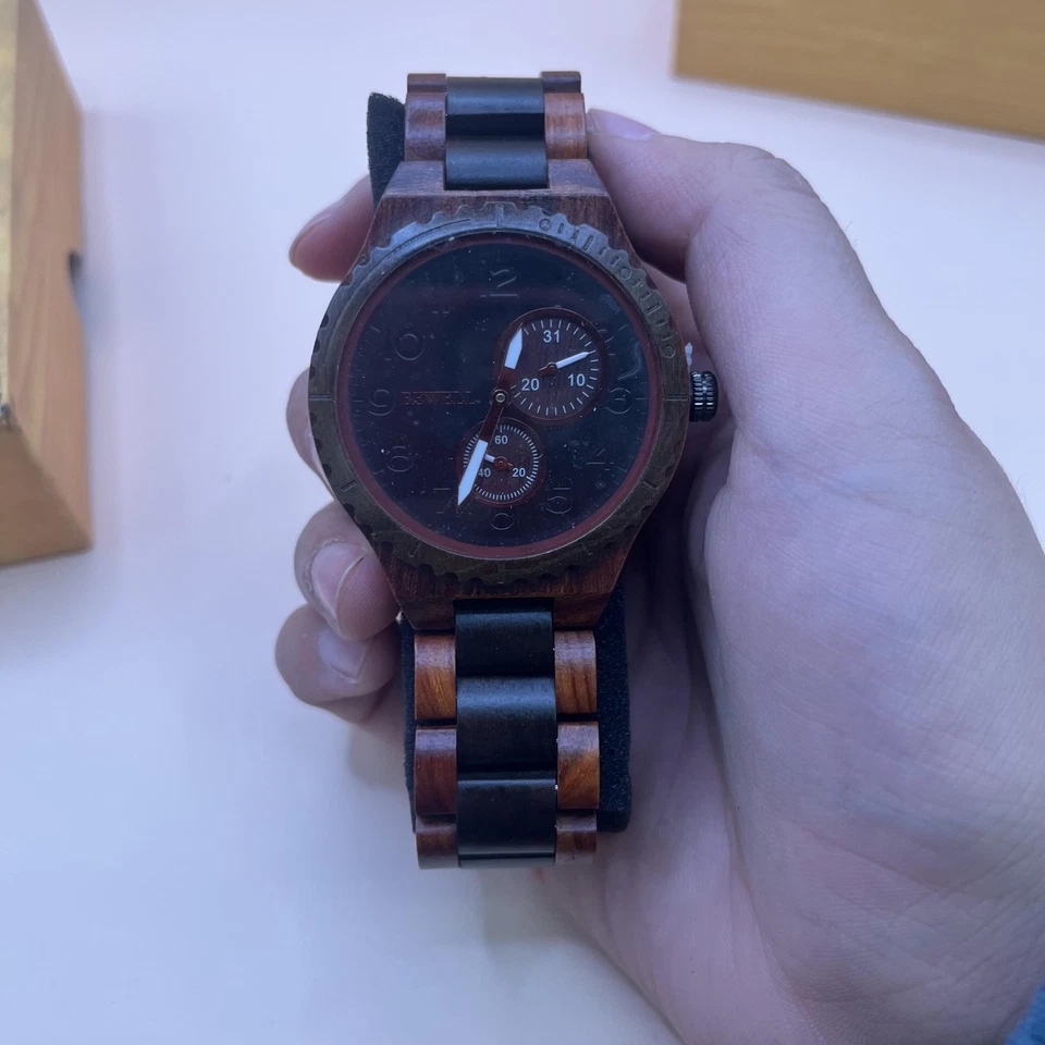 BEWELL Reloj de Madera Hombre Cuarzo Analógico W154A Rojo Negro Sándalo Caja de Fecha Foto 2 de 4