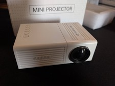 Mini Projector Z1 Portable LED Home Theater HDMI USB AV Media Player White