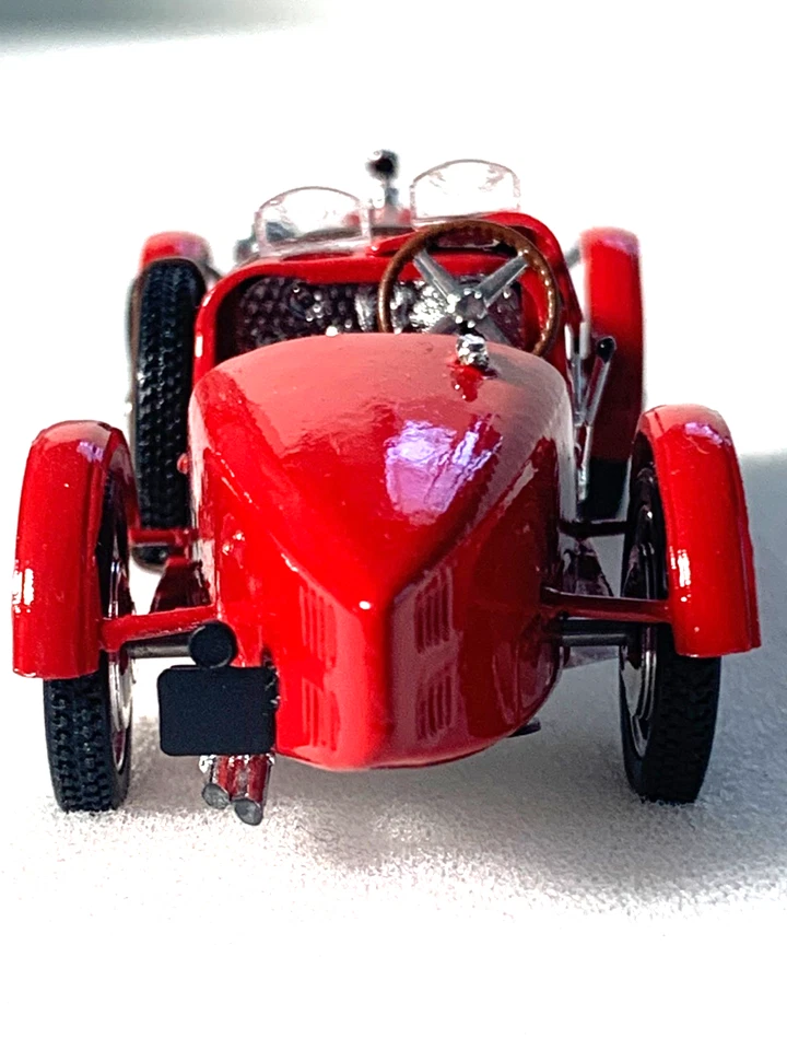 Eligor Bugatti T35B escala 1:43 INV# 3944 Foto 2 de 4