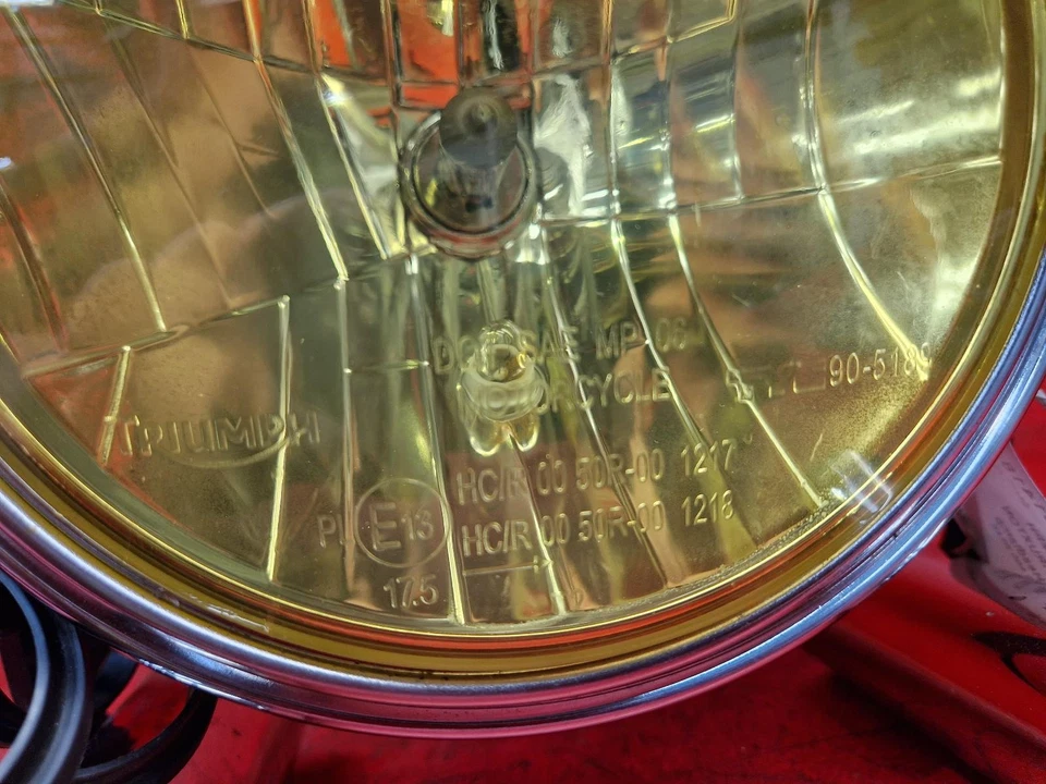 TRIUMPH THRUXTON HEADLAMP HEADLIGHT 2015 - Изображение 2 из 4