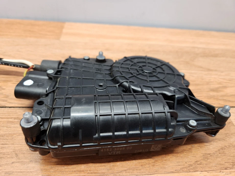 ✅ Actuador de cierre de cerradura de puerta de pasajero delantero derecho OEM BMW F01 F02 740 750 760 B7 Foto 3 de 4