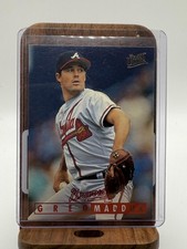 1995 Ultra #129 Greg Maddux