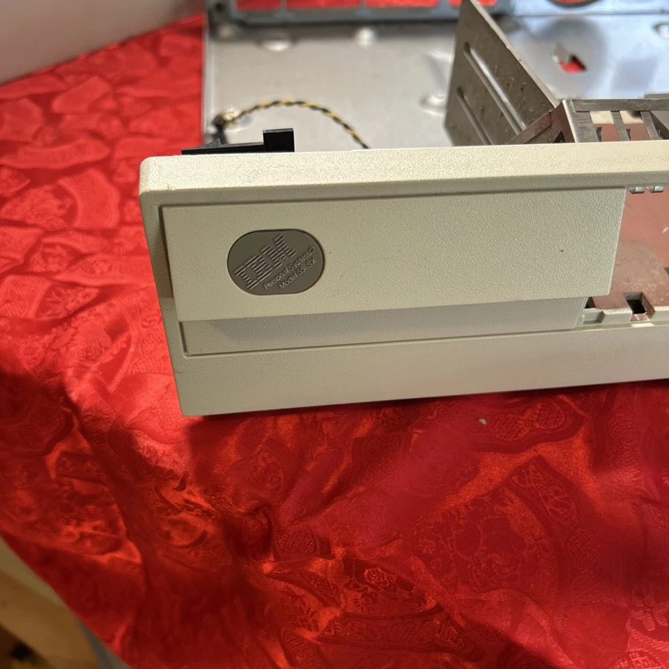 Vintage IBM PS/2 Model 55SX Case only beige retro sleeper build computer part - Image 3 of 4