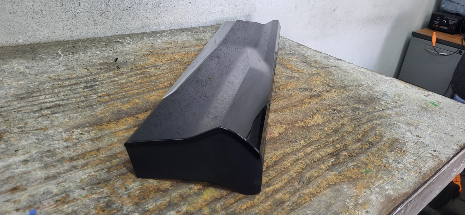 2019-2024 LAMBORGHINI URUS DOOR MOLDING PASSENGER SIDE REAR USED OEM *DC9131