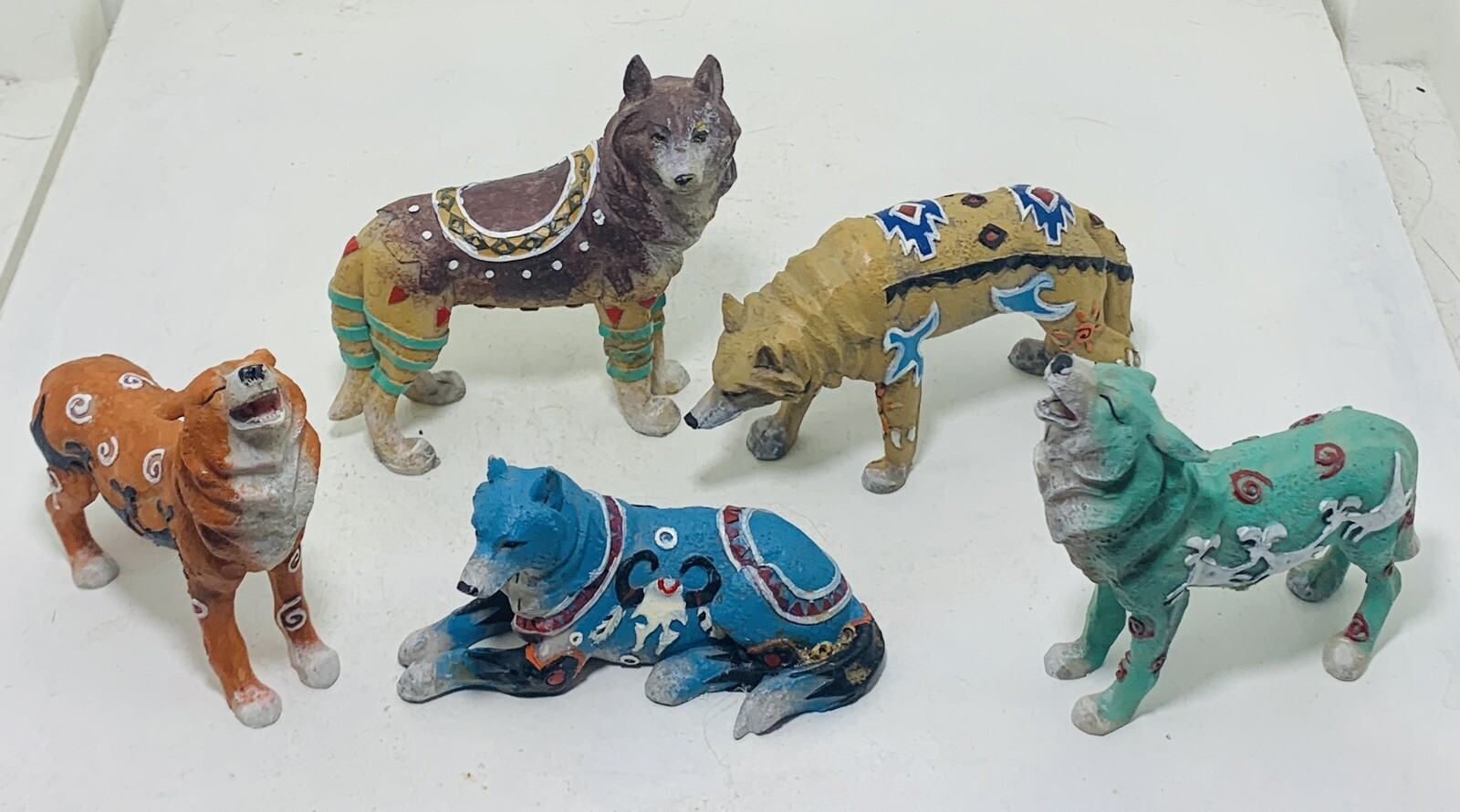 WESTLAND Call of the Wolf Figurines SET of 5 Native American Tribal Design 4”