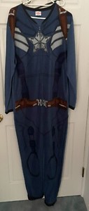 Captain America Adult jumpsuit, The Winter Soldier, Large, has pockets