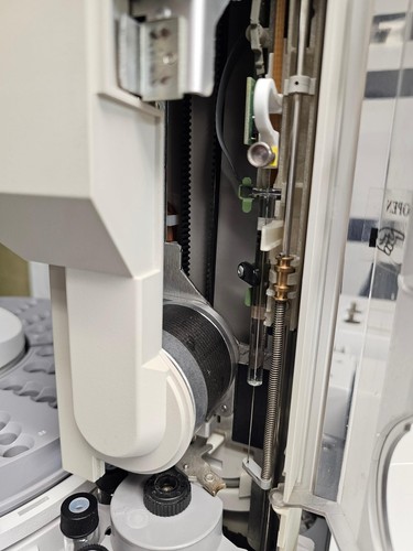 HP Agilent 7683 Series AutoSampler ALS G2613A Tower #3, video, warranty - Picture 5 of 6