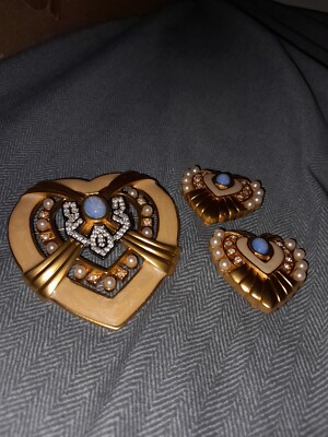 VTG AVON ELIZABETH TAYLOR FASHION JEWELRY HEART OF HOLLYWOOD PIN EARRING  SET