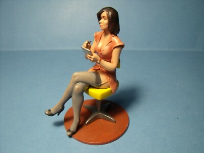1/18 FIGURE  GIRL MARION  VROOM PAINTED  FOR  NOREV  EXOTO  MINICHAMPS  KK SCALE