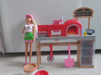Mattel Barbie Pizza Chef Doll and Pizzeria Playset 6413740010637