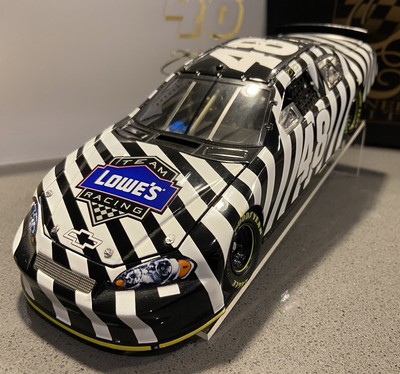 Jimmie Johnson #48 Lowe's ZEBRA TEST CAR 1/24 ELITE 2007 Monte