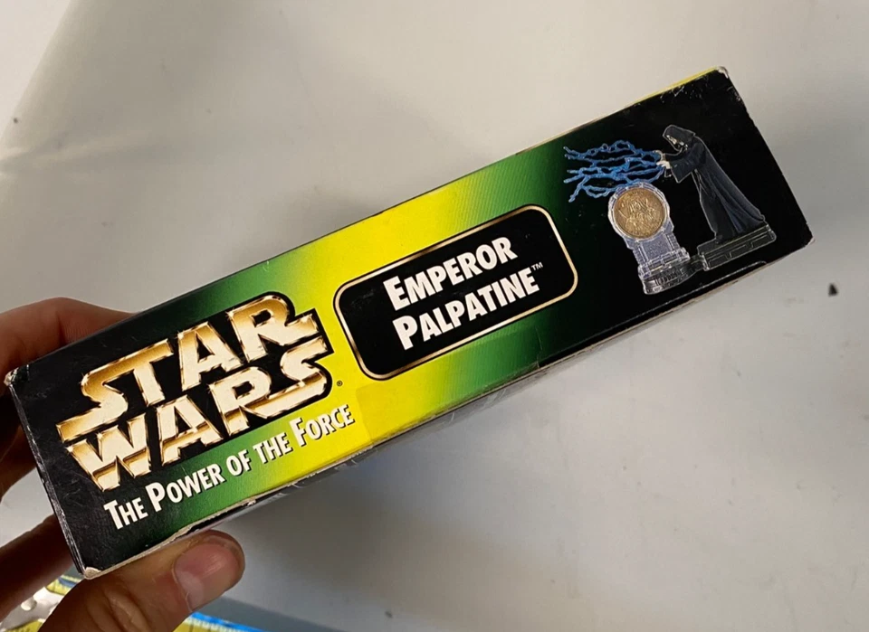 Poder de la Fuerza Emperador Palpatine con moneda - nuevo en caja Kenner 1998 Foto 2 de 4