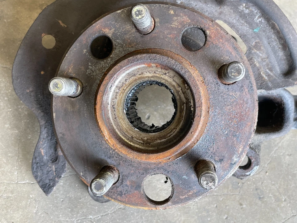 1987-1993 Cadillac Allante Front Right Pass Spindle Knuckle Hub FWD 1601 OEM - Image 2 of 4