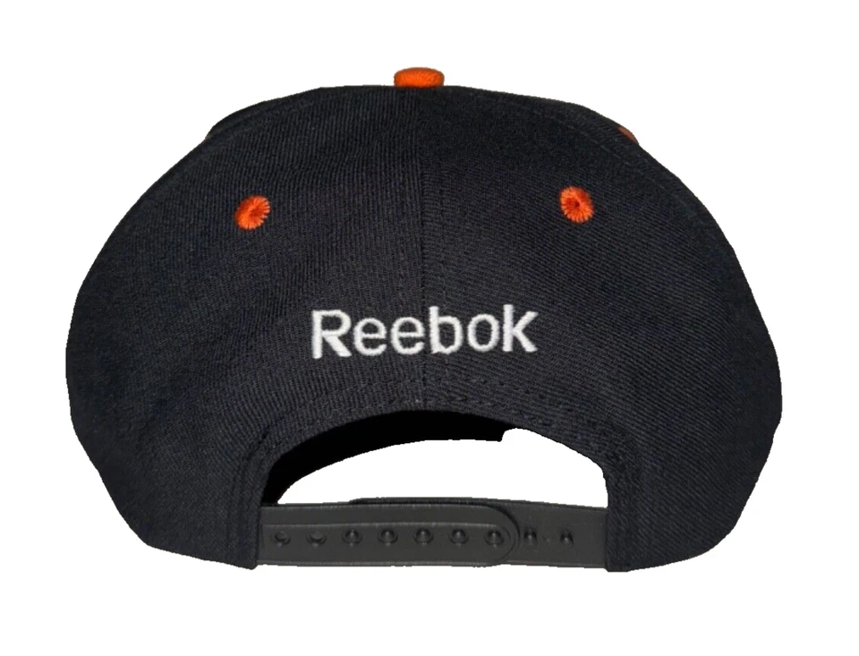 Gorra negra Anaheim Ducks Stadium Series logotipo del equipo Snapback Foto 3 de 3