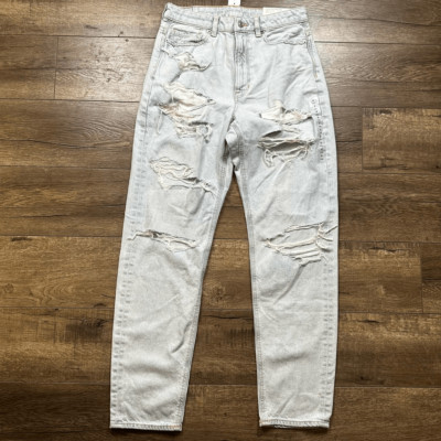 American Eagle highest rise mom jeans size 6 long lightwash distressed destroyed
