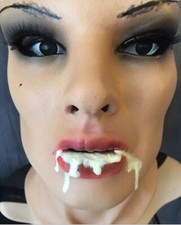 Latexmaske EMILIA MILK +WIMPERN Frauenmaske Pet Play Gummi Crossdresser Trans