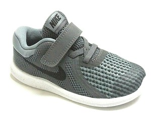 boys nike trainers size 7