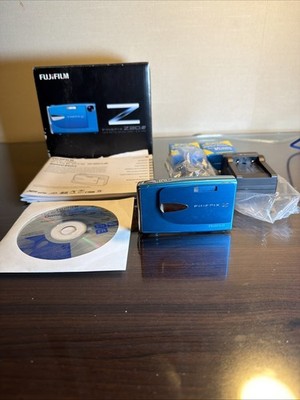 Fujifilm FinePix Z20fd Digital Camera Extra Batteries, Charger, Manual Cd Works