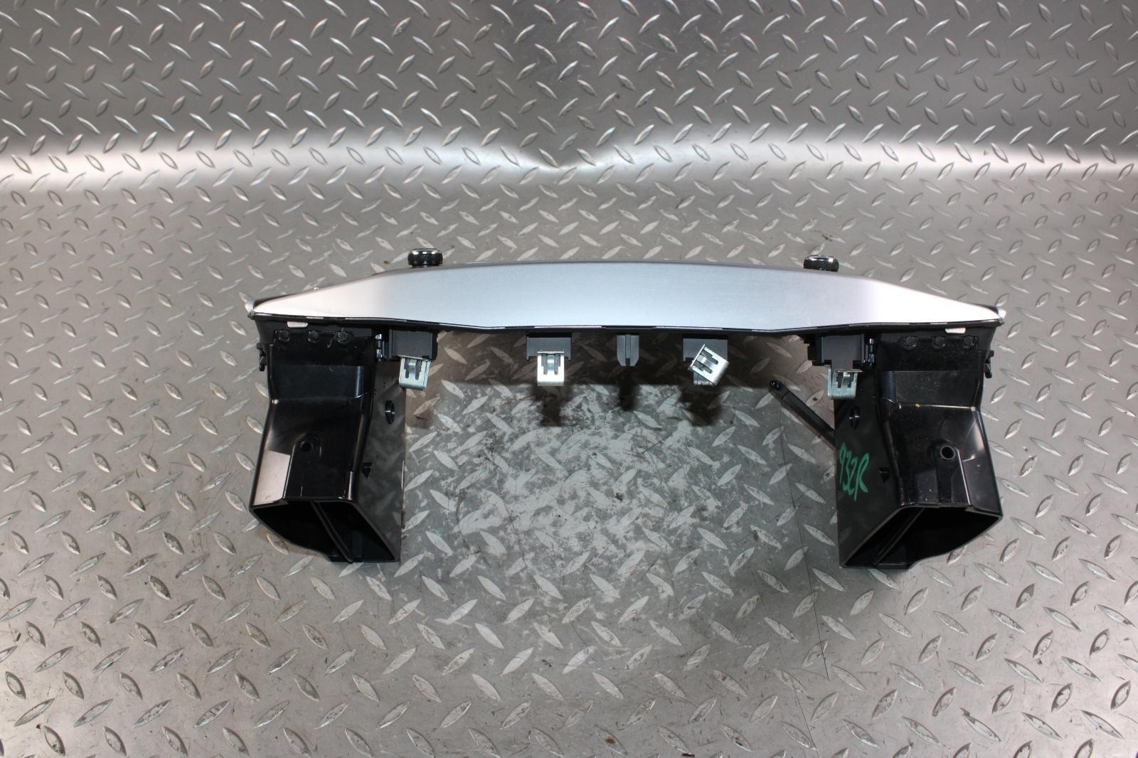 14-17 Ghibli Black Silver Dashboard Radio Surround Vent Trim Panel Set Unit OEM