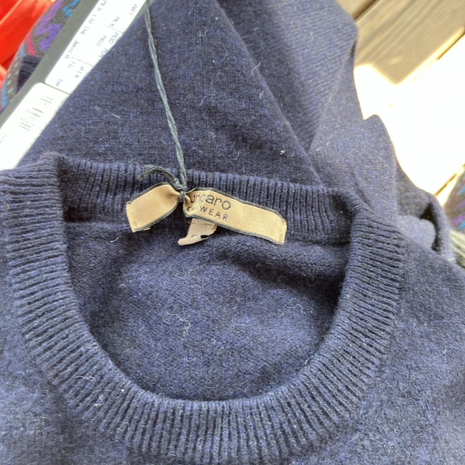 Suéter Ungaro Talla 50 Azul 70% Lana Merino Y 30% Cachemira. Foto 3 de 4