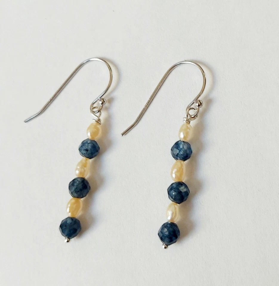 Orecchini pendenti in argento 925 con pietre zaffiro e perle idea regalo natale - Immagine 2 di 4