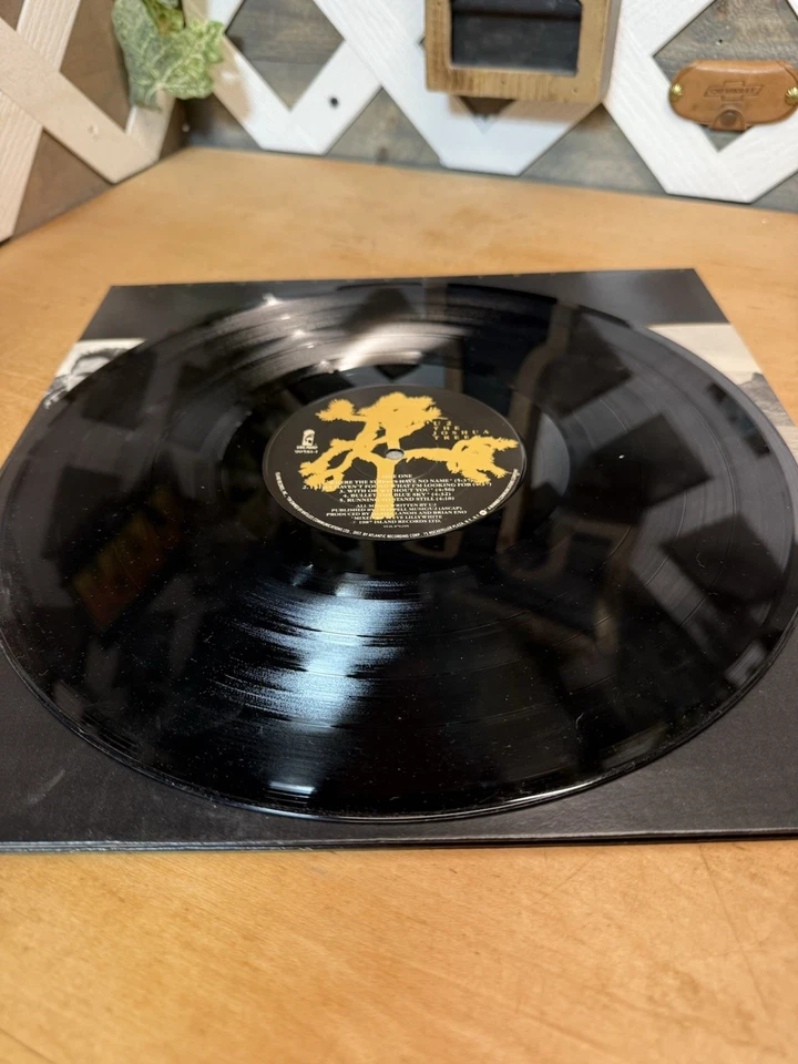 U2 - The Joshua Tree LP 1987 Island Records 7 90581-1 VG/VG+ - Image 4 of 4