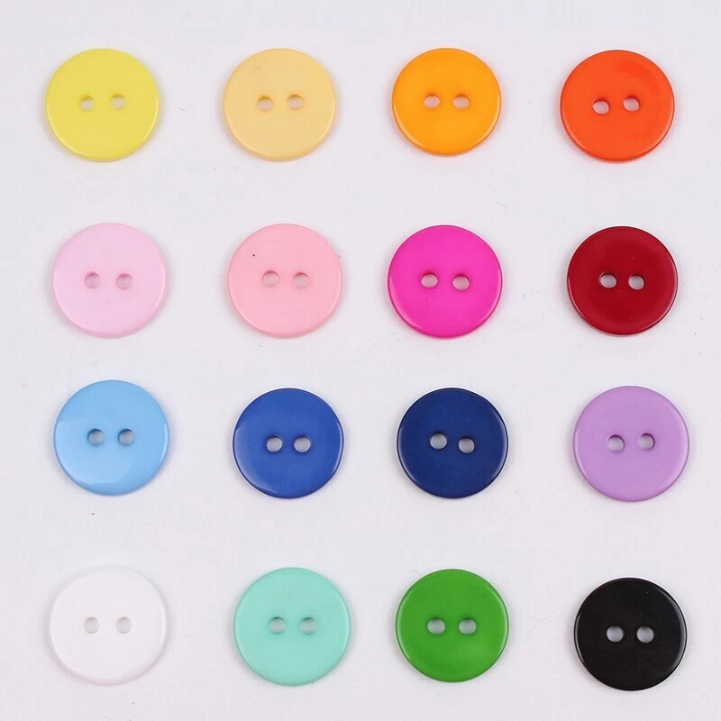 100Pcs 8-25mm Bag of Buttons Job Lot Assorted Colours Sizes Small Buttons - Image 4 of 4