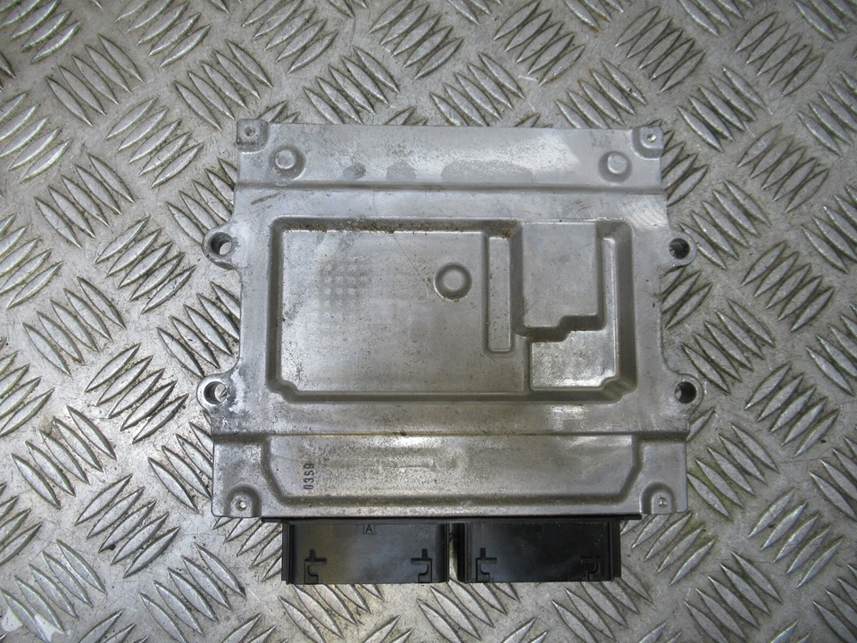 2015 VOLVO V60 D4 R-DESING 155 2.0 DIESEL MANUAL MK1 ENGINE ECU REF21588 - Image 4 of 4