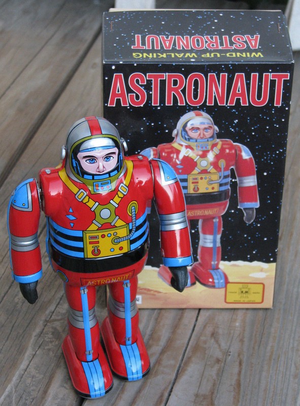 OSAKA Metal House ~ 1998 Wind-Up Walking ASTRONAUT ROBOT 7¼” Tin Toy JAPAN~NIB