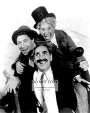 THE MARX BROTHERS "A DAY AT THE RACES" GROUCHO HARPO CHICO - 8X10 PHOTO (MW039) THE MARX BROTHERS "A DAY AT THE RACES" GROUCHO HARPO CHICO - 8X10 PHOTO (MW039)