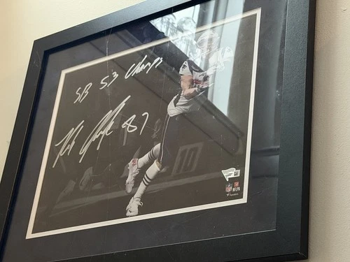 New ListingRob Gronkowski autographed 16x20 Super Bowl Photo- New England Patriots