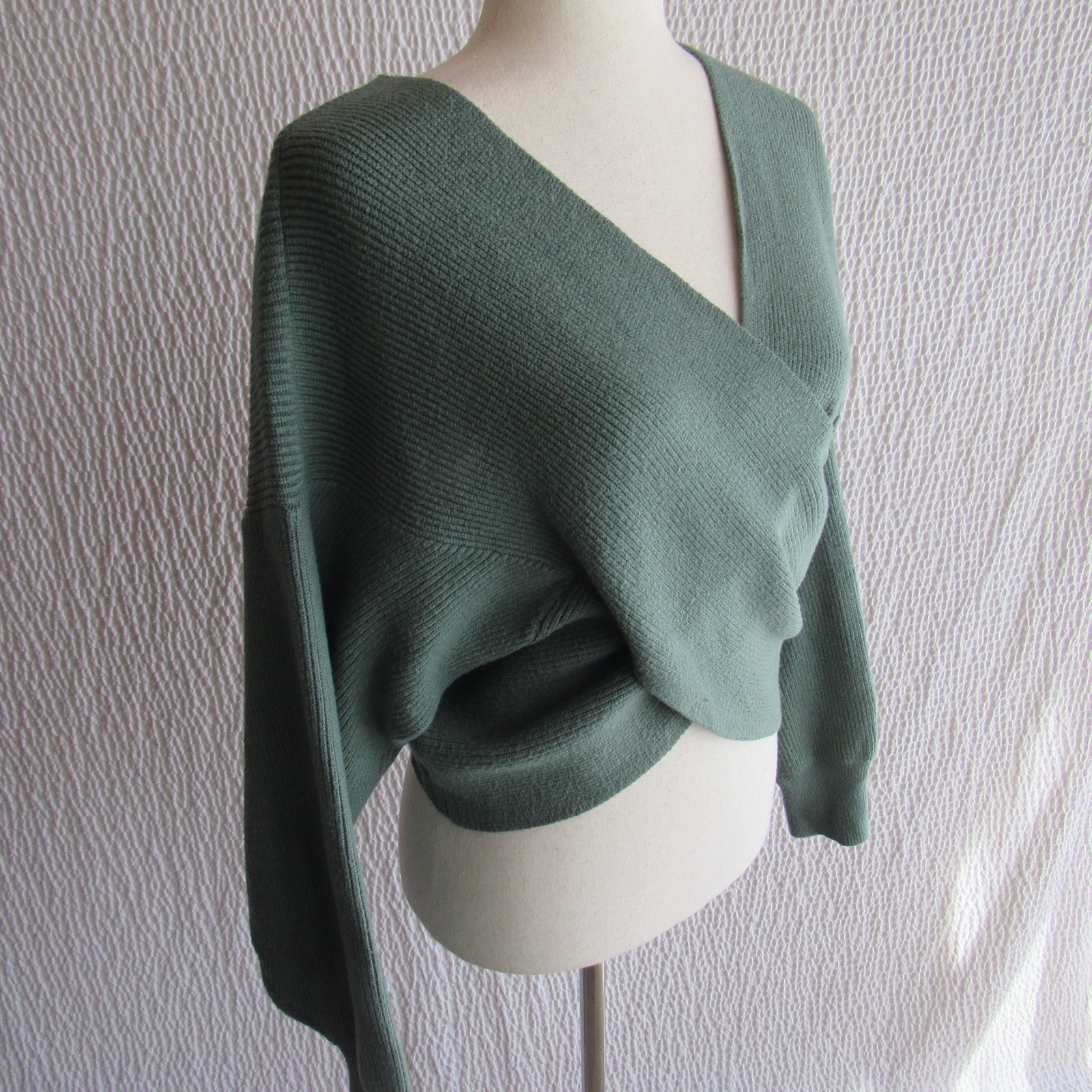Crop Solid Green Pullover Thick Wrap Ribbed M BTF… - image 5