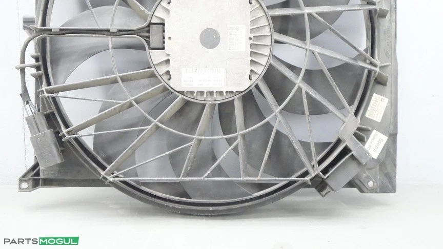 Conjunto de ventilador y cubierta de radiador de motor BMW Z4 E85 2003-2008 6901861 FABRICANTE DE EQUIPOS ORIGINALES Foto 3 de 4