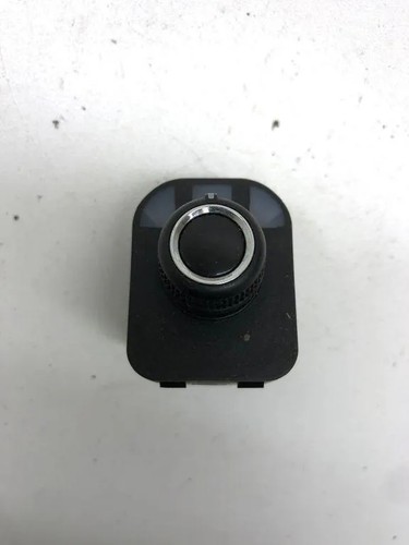 AUDI A4 Avant 8W5, B9 Spiegeleinstellschalter 8K0959565B 2009 33821167