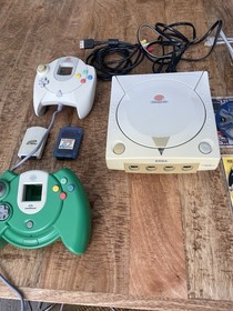 SEGA Dreamcast Console w/ 2 Controllers, cables, Mem Card, Games