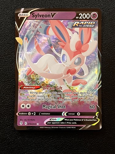 Sylveon V #74/203 (Holo) (LP) SWSH07: Evolving Skies SWSH07 Pokemon NM/LP