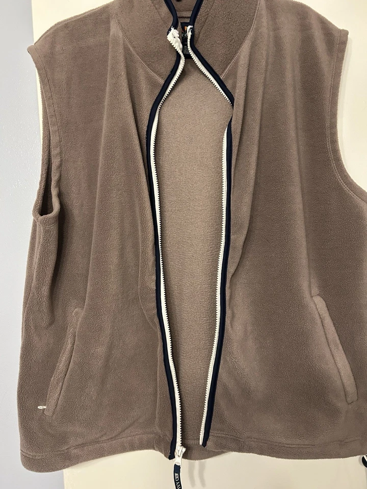 Chaleco Ivy Crew Para Hombre Polar con Cremallera Talla XL Caqui Azul Marino Borde Beige con Bolsillos Foto 4 de 4