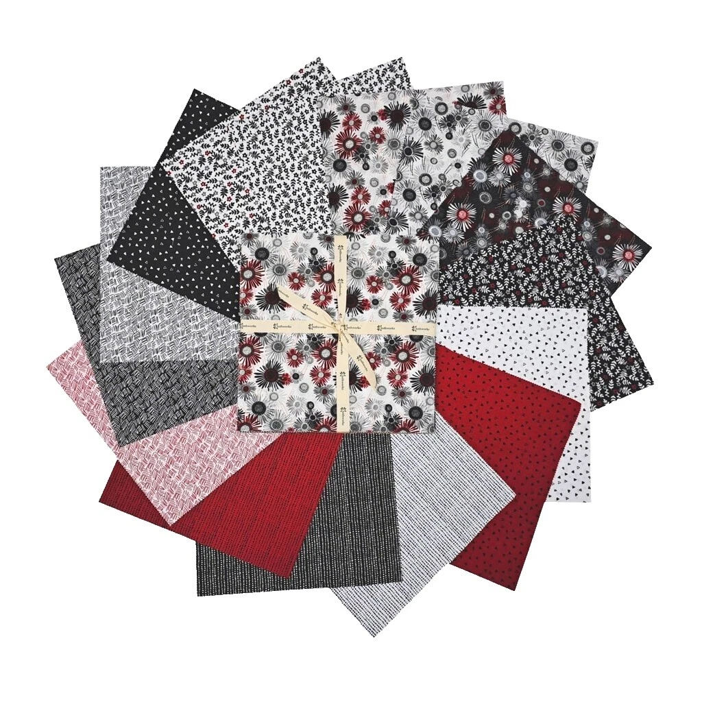 Cuadrados de tela artesanal floral negro