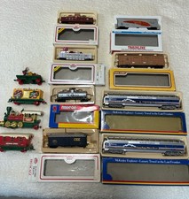 Bachmann Life-Like Walthers HO Scale Mixed Lot Train Set CSX Northpole Express
