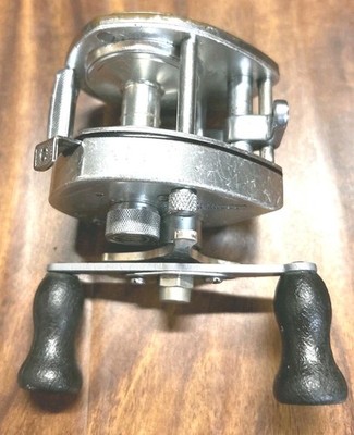 Shimano BANTAM 100 Designed for Professionals RH Bait Casting Reel