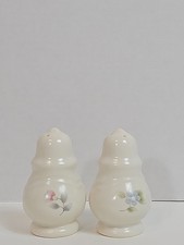 Pfaltzgraff Salt & Pepper Shakers Stoneware Tea Rose Pink Green Ivory USA 1985