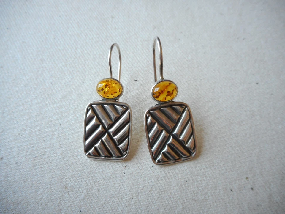 Brincos Chevron âmbar prata esterlina oxidada Silpada W1451 242829 - Imagem 3 de 4