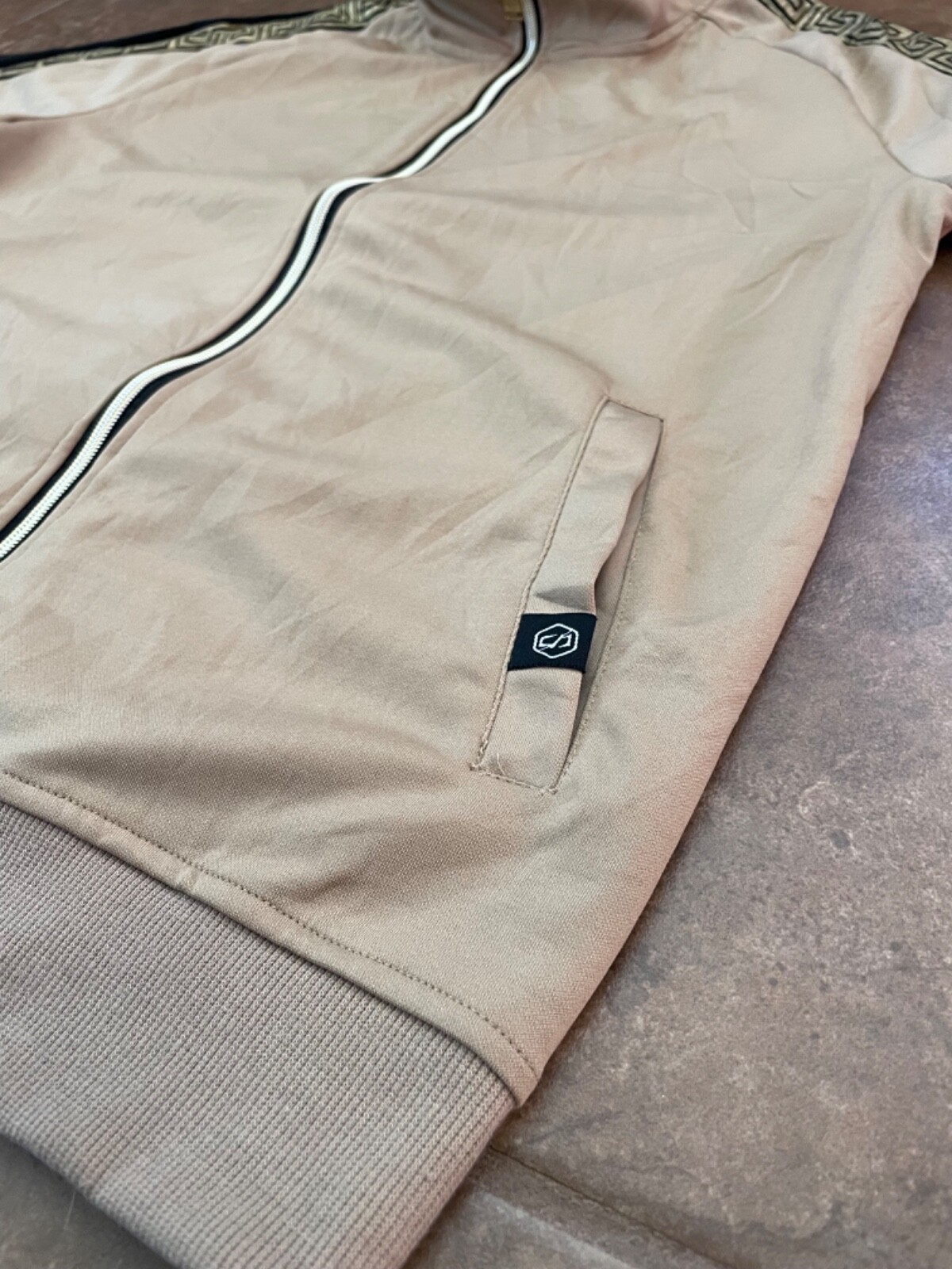 Switch Remarkable Limited Edition Jacket Sleeve T… - image 4