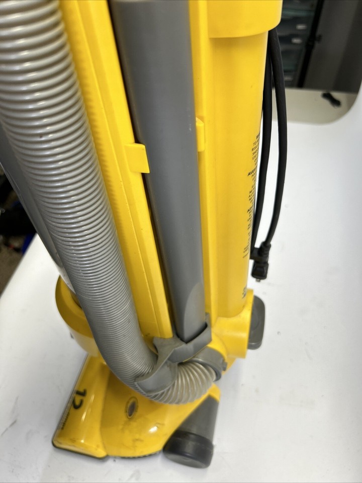 EUREKA Optima Lightweight Upright 431 Vacuum Cleaner eBay