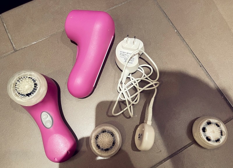 Clarisonic Mia 2 Dark Pink Sonic Skin Cleansing System