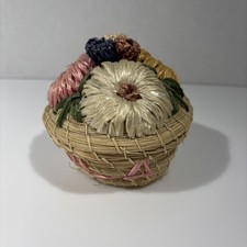 Vintage 70s Raffia Straw Woven Trinket Basket...