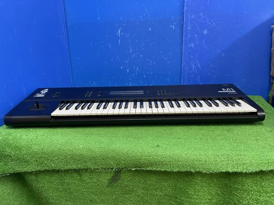 Korg M1 61Keys Keyboard Synthesizer - Image 3 of 4