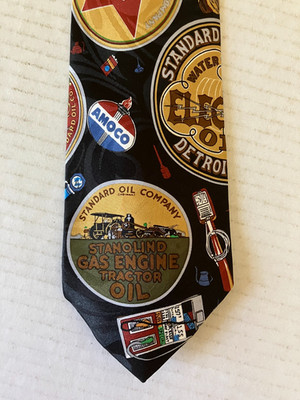 Kay-Cee Men's Necktie Tie Polyester Black Gas Oil Company Logo Pump Wide 57''