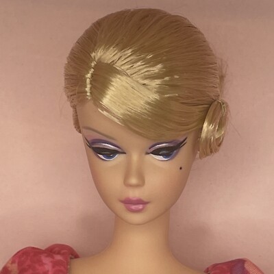 FASHIONABLY FLORAL SILKSTONE BARBIE DOLL BFMC 2014 GOLD LABEL
