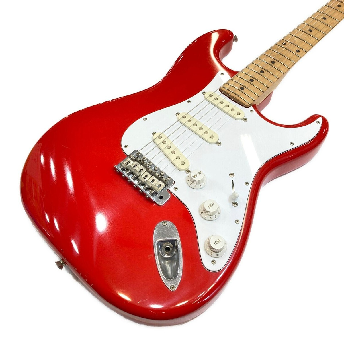 FENDER JAPAN Electric guitar ST-33M Stratocaster, beautiful red